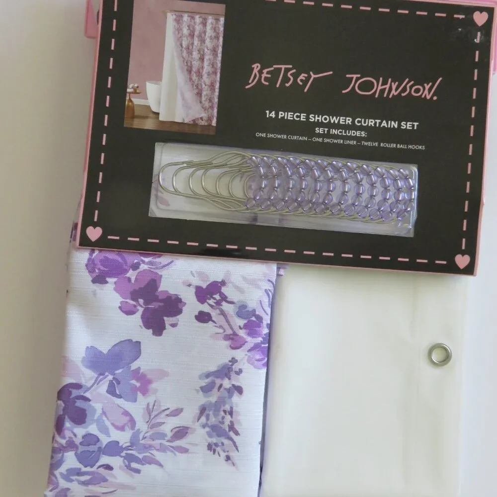 (#X-1) Betsey Johnson Floral 14 Piece Shower Curtain Set